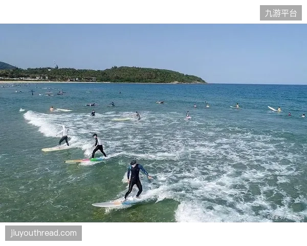万宁冲浪营地接待量攀升，企业客户寻求竞技之外的团队情感连接